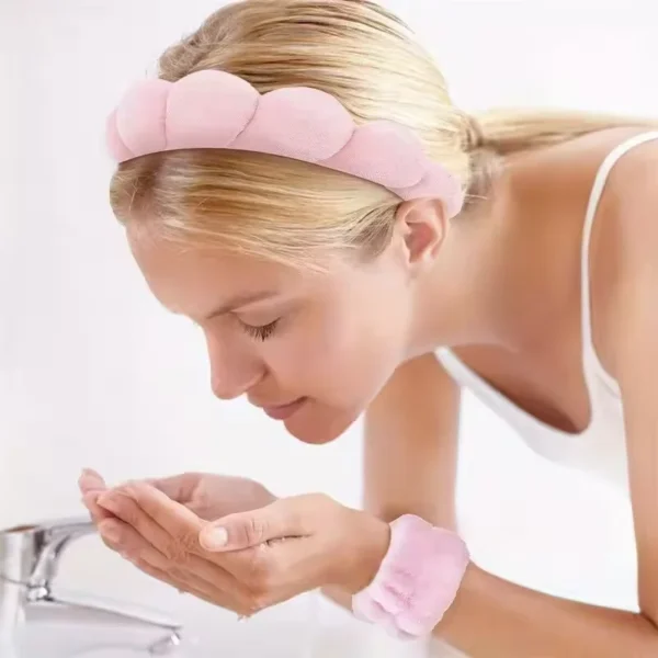 Soft Makeup Headband and Wrist Set - Image 3