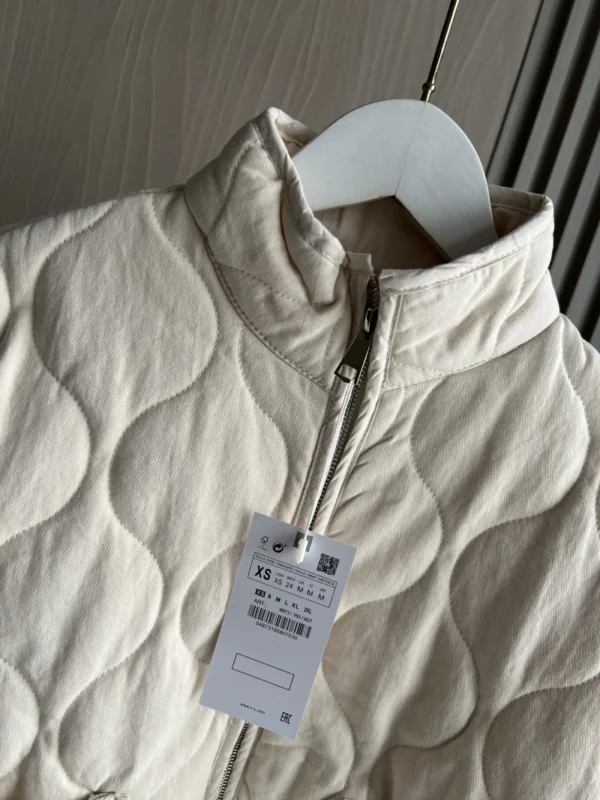 Vintage Quilted Cotton Jacket for Women - Image 5